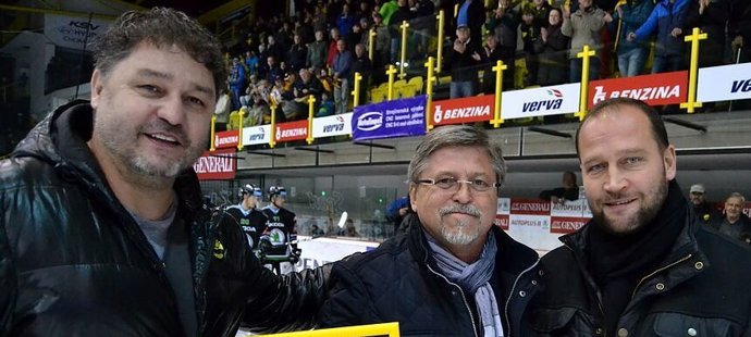 Právník Vladimír Koubek (uprostřed) přispěl i k úspěchu Litvínova. Nyní má zájem koupit fotbalové České Budějovice