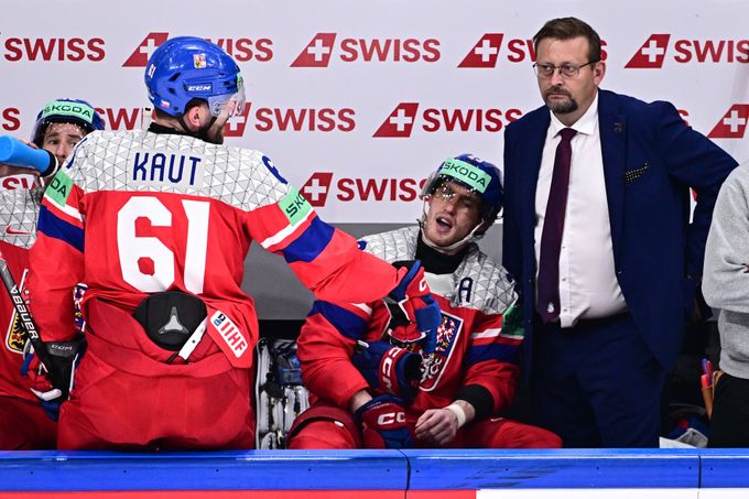 Doktůrku, pojď sem... Uznávaného ortopeda Vyskočila už to přestalo bavit, v reprezentaci končí Doktůrku, pojď sem... Uznávaného ortopeda Vyskočila už to přestalo bavit, v reprezentaci končí