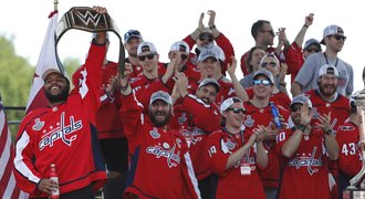Stanley Cup slavily ve Washingtonu davy. Co se tady děje? ptal se Ovečkin