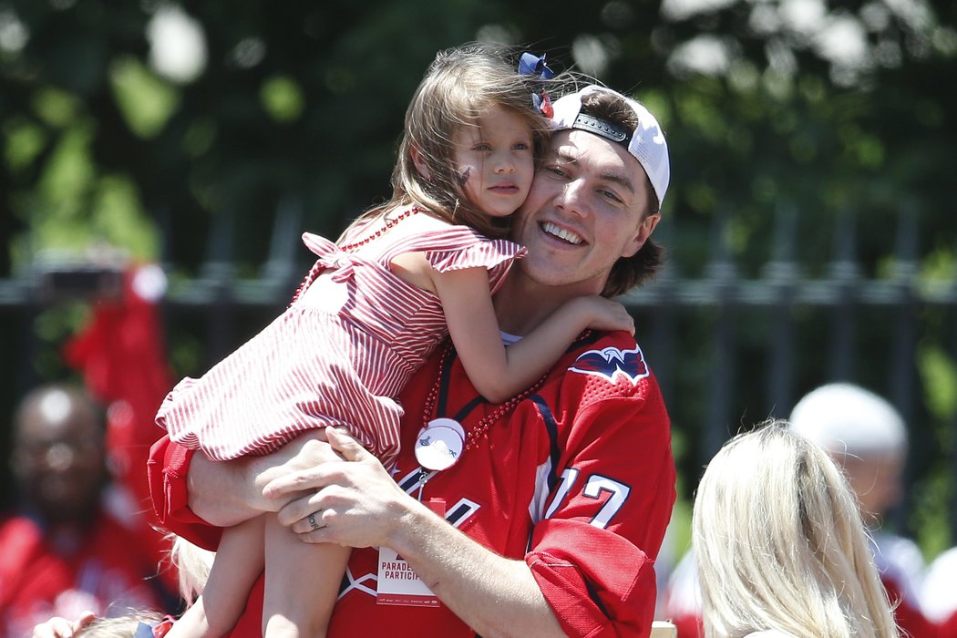 T.J. Oshie slavil i se svojí dcerkou Lylou