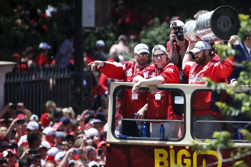 Oslavy historického okamžiku hokejistů Washingtonu Capitals byly velkolepé