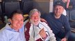 Steve Wozniak, slavný programátor a spoluzakladatel Applu, na hokeji s někdejším českým obráncem Colorada Janem Hejdou