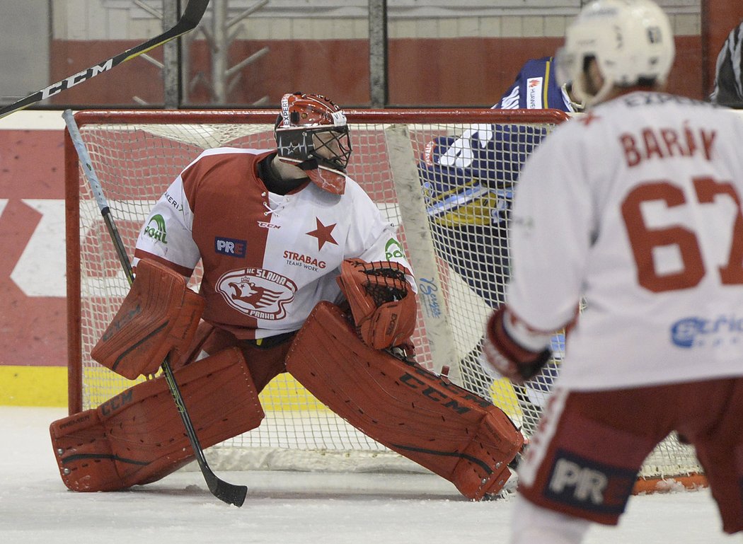 Brankář Dominik Frodl ze Slavie byl blízko vynulování Kladna s Jaromírem Jágrem