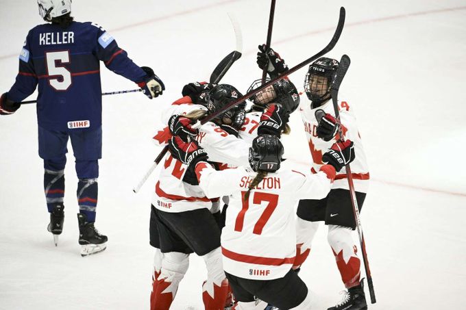 ZOH 2026 ONLINE: Kanada má poprvé více žen než mužů, extraliga přála hokejistům ZOH 2026 ONLINE: Kanada má poprvé více žen než mužů, extraliga přála hokejistům