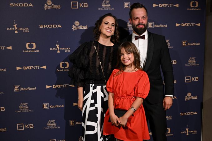 Gudas bere do Milána manželku i čtyři děti: Dcera říkala, že tam bude pracovně Gudas bere do Milána manželku i čtyři děti: Dcera říkala, že tam bude pracovně