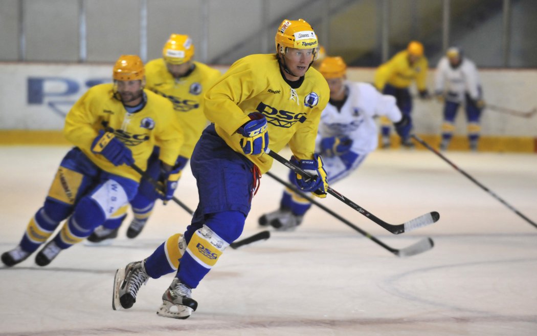 Přípravu na novou sezonu zahájili 28. července na domácím ledě hokejisté Zlína. Na snímku je Pavel Kubiš