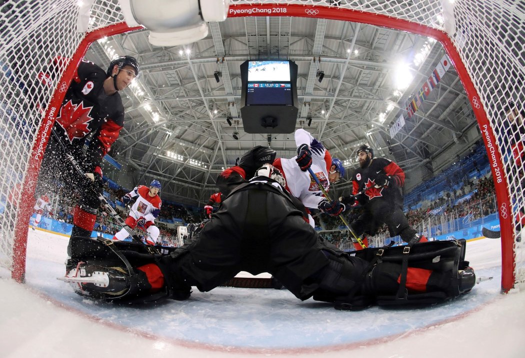 Ben Scrivens si připisuje jeden ze svých zákroků proti Česku