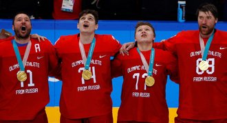 Ruští hokejisté ovládli individuální ceny, zářili Kovalčuk a Gusev
