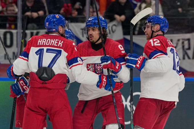 ONLINE: Česko - Švýcarsko. Klíčový boj ve skupině, Rulíkův tým hraje o umístění v play off ONLINE: Česko - Švýcarsko. Klíčový boj ve skupině, Rulíkův tým hraje o umístění v play off
