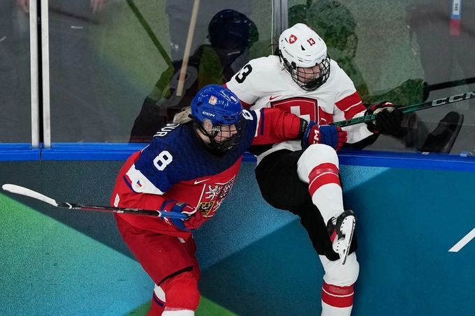 Česko - Švýcarsko 3:4sn. Hokejistky byly blízko k výhře, ale padly v nájezdech Česko - Švýcarsko 3:4sn. Hokejistky byly blízko k výhře, ale padly v nájezdech