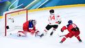 Bo Horvat v samostatném úniku překonal Lukáše Dostála