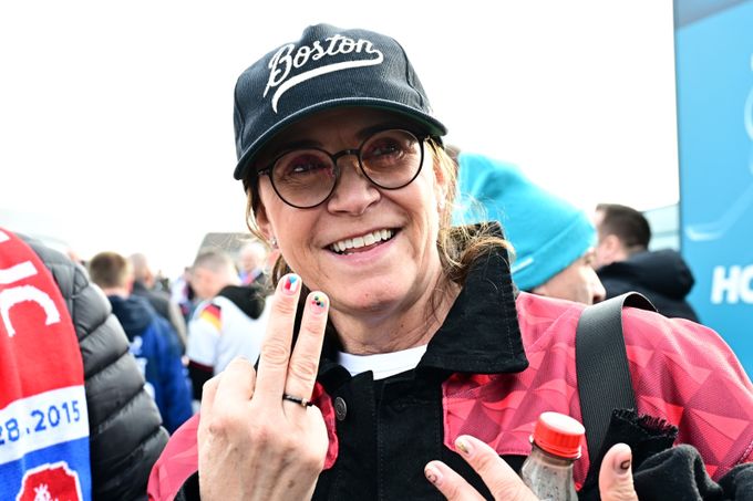 Trable paní Marcely. Pastrňákova maminka se málem nedostala na zápas! To mám den… Trable paní Marcely. Pastrňákova maminka se málem nedostala na zápas! To mám den…