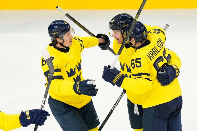 Hokej ONLINE: Švédové otáčí zápas proti Itálii, vedení zařídil Forsling Hokej ONLINE: Švédové otáčí zápas proti Itálii, vedení zařídil Forsling