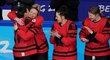 Kanadské hokejistky slaví zlaté olympijské medaile z Pekingu