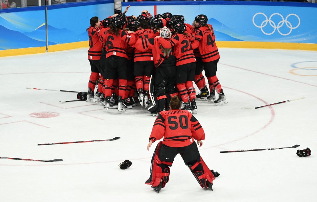 Kanadská euforie po finálovém triumfu na turnaji hokejistek