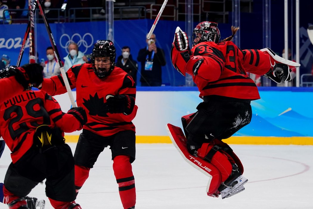 Kanadská euforie po finálovém triumfu na turnaji hokejistek