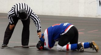 Drsná bitka při hokejbale na Slovensku. Řešit ji bude soud