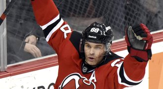 Utržený Jágr nasázel HATTRICK. Jako nejstarší v historii NHL