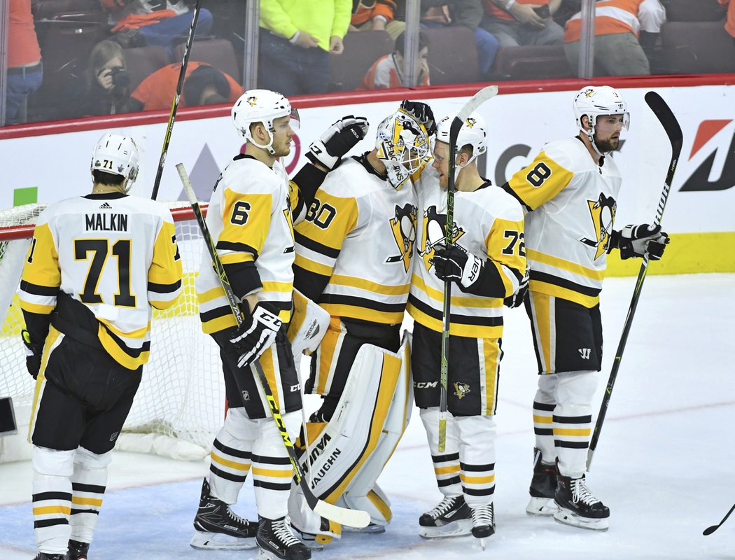 Úřadující šampioni se v sérii ujali vedení 2:1 na zápasy i díky čtyřem bodům kapitána Sidneyho Crosbyho.