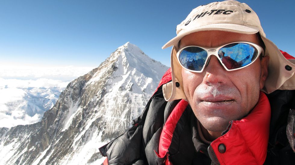 Radek Jaroš při výstupu na čtvrtou nejvyšší horu světa Lhoce (8516 m) na hranicích Nepálu a Číny (Tibetu), na níž stanul 19. května 2011