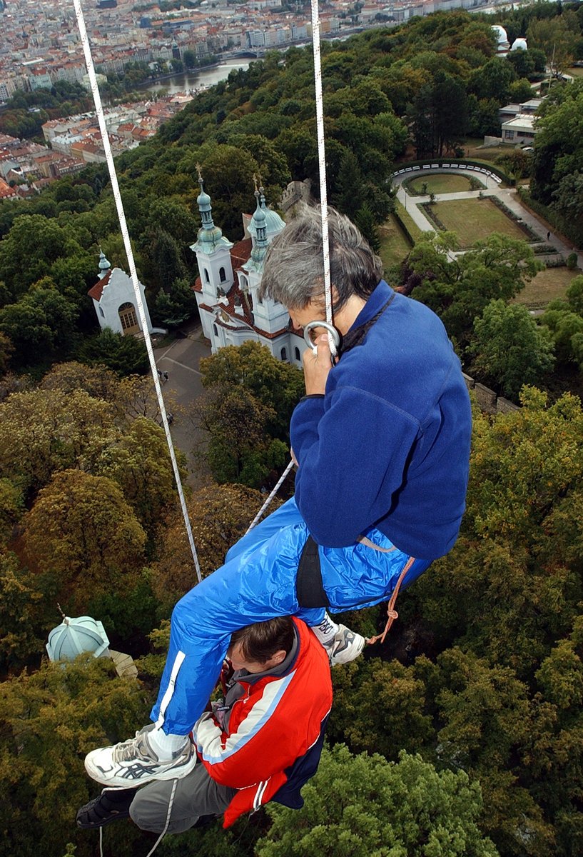 Josef Rakoncaj slezl i Petřínskou rozhlednu