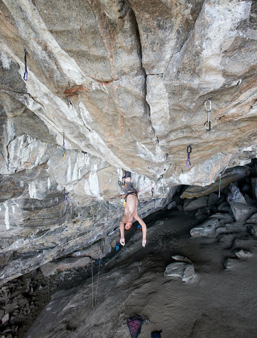 Adam Ondra v Norsku, kde posunul hranice obtížnosti sportovního lezení