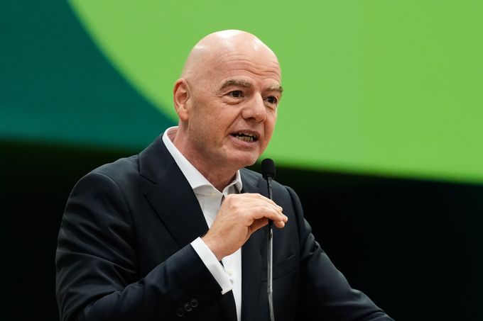 MS ve fotbale ONLINE: Turnaj chaosu, kritizuje legenda. Směju se, ale není to vtipné MS ve fotbale ONLINE: Turnaj chaosu, kritizuje legenda. Směju se, ale není to vtipné