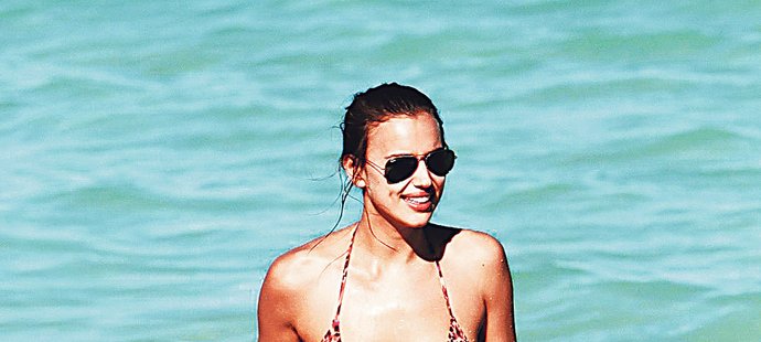 Irina Shayk, jedna z nejkrásnějších partnerek současných fotbalových hvězd