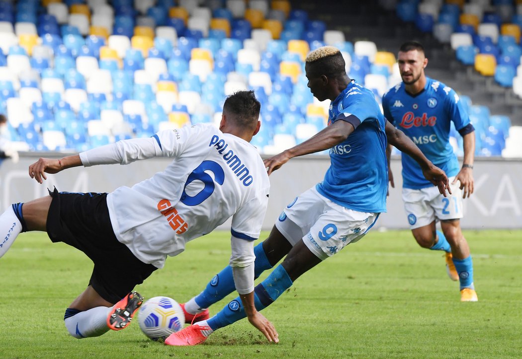 Neapol rozdrtila Atalantu čtyřmi góly během dvaceti minut