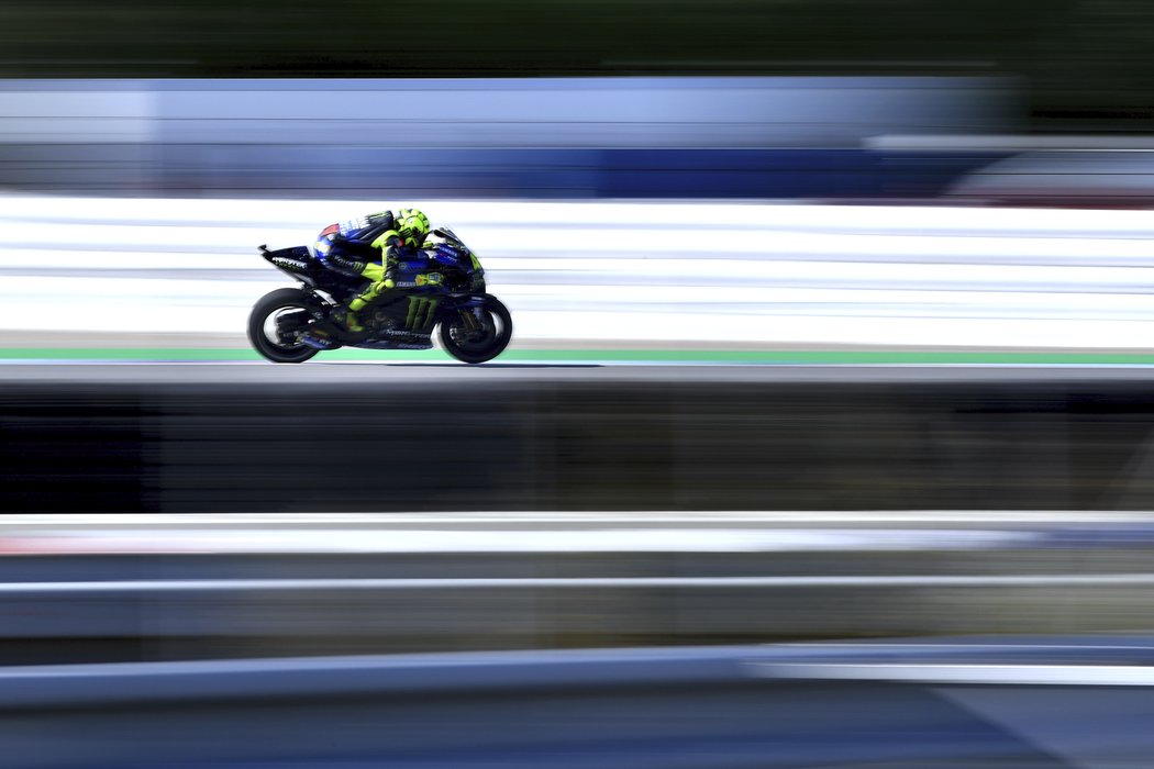 Panning - Valentino Rossi, 1/20s, f18