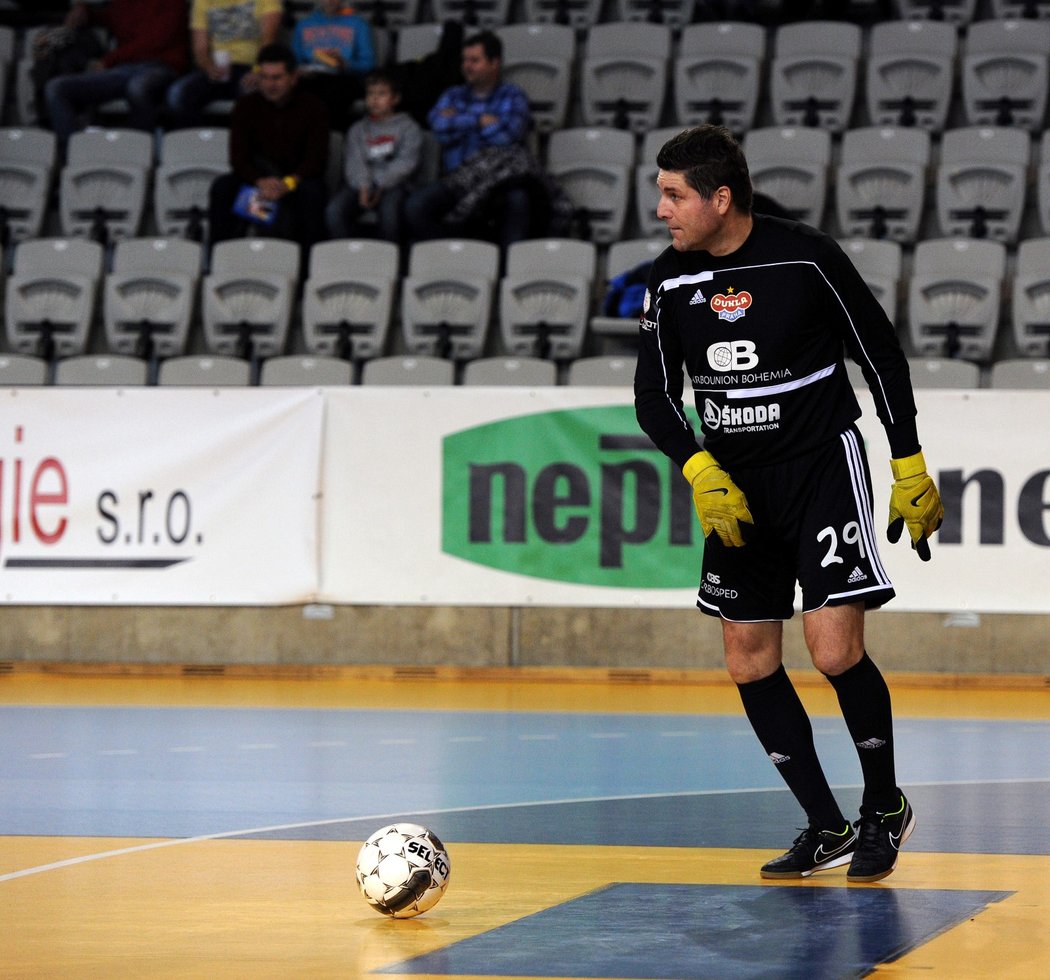 Jan Klíma během futsalového souboje Dukly se Spartou