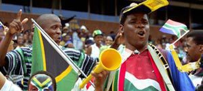 Ohlušující trumpetu fanouškům organizátoři zakážou