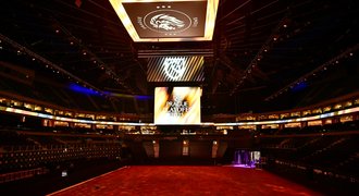 Přípravy na Prague Playoffs: Koně se vrací domů. Každý má vlastní menu i vyhřívané boxy Přípravy na Prague Playoffs: Koně se vrací domů. Každý má vlastní menu i vyhřívané boxy