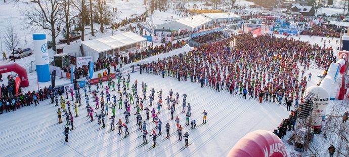Letošního ročníku Jizerské padesátky se budou moct zúčastnit amatérští běžkaři z Ruska i Běloruska. Má to ale pár podmínek