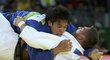 Lukáš Krpálek (vpravo) bojuje v olympijském čtvrtfinále s Japoncem Hagou