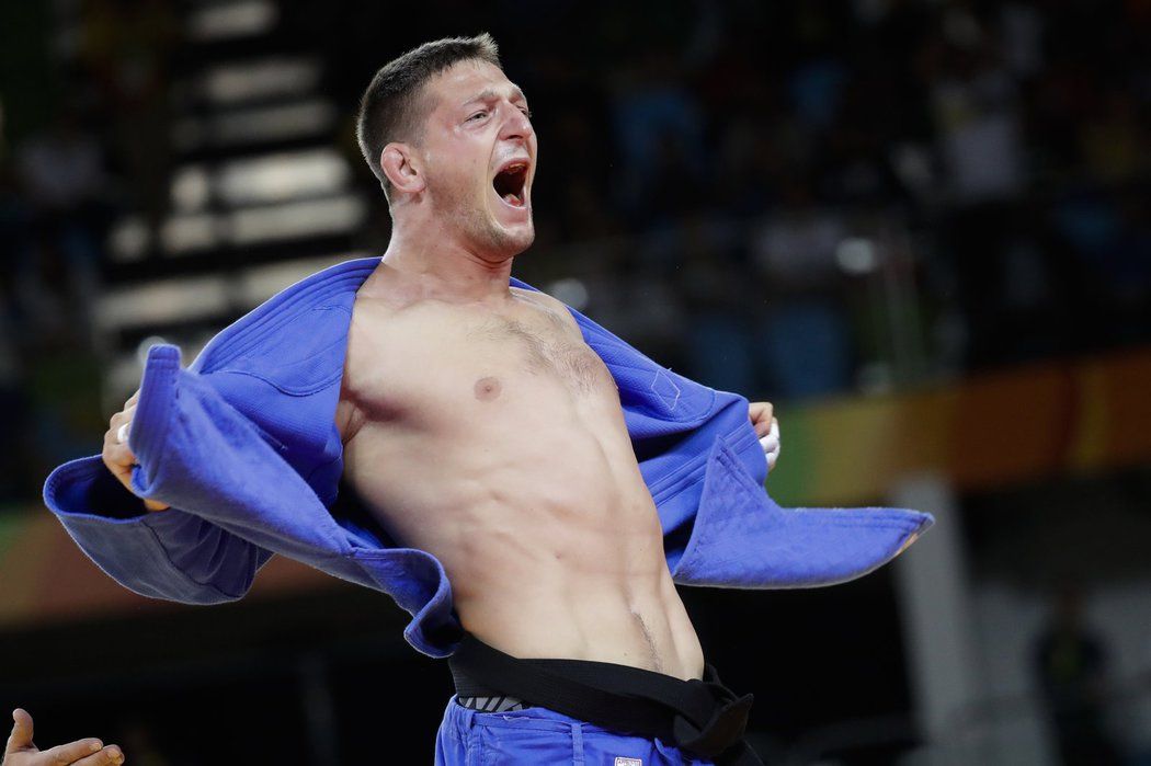 Judista Lukáš Krpálek se raduje z historického olympijského vítězství