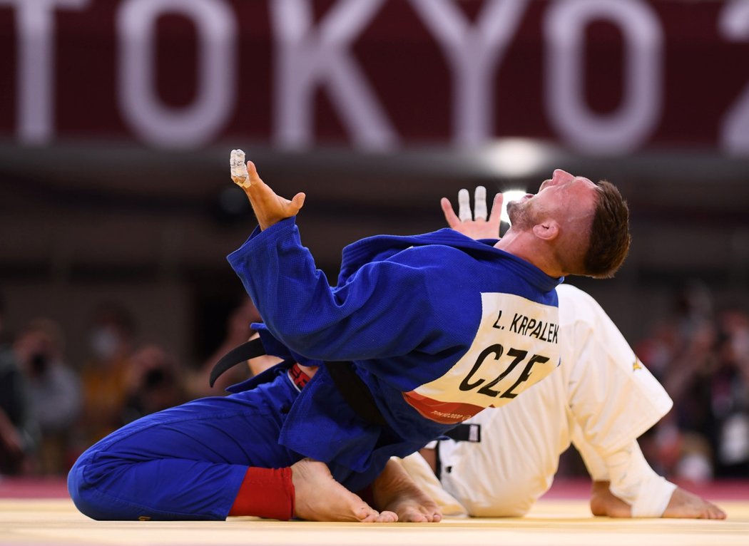 Lukáš Krpálek emotivně slaví olympijské zlato v Tokiu