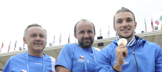 Martin Fuksa (vpravo) se stal poprvé v kariéře mistrem světa
