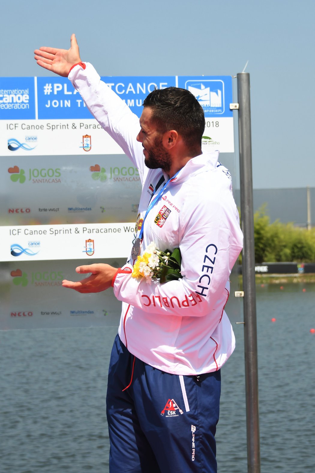 Josef Dostál nevybojoval druhé zlato během dvou dnů, na kilometrové trati skončil na 3. místě