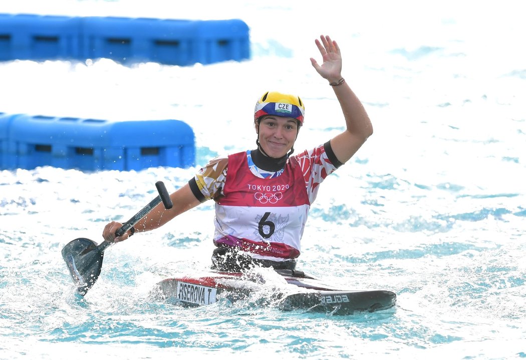 Česká vodní slalomářka Tereza Fišerová ve finálovém závodě na olympiádě v Tokiu