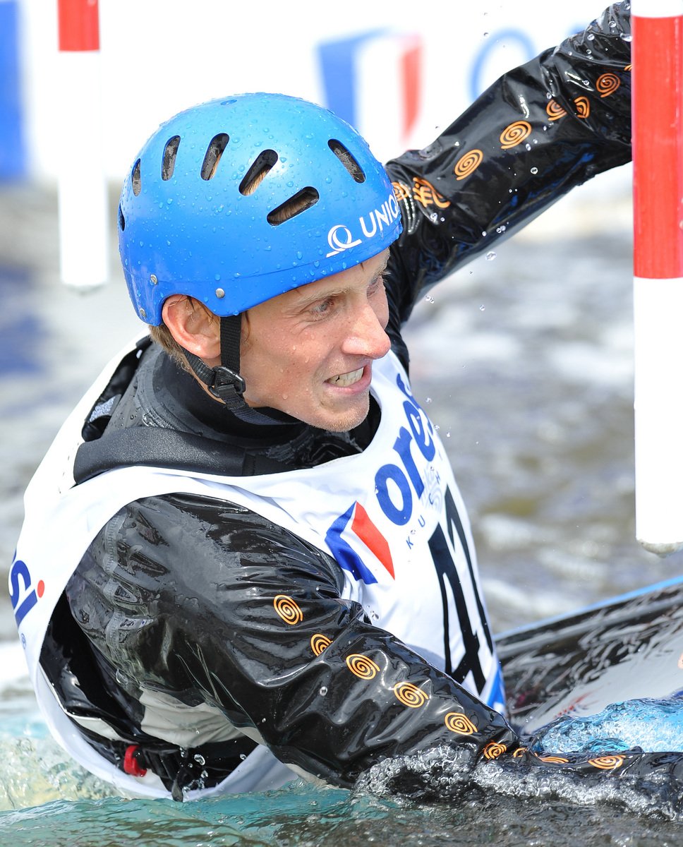 Luboš Hilgert ve finále slalomu kajakářů v Praze