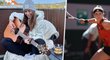 Mezi velké záliby Karolíny Muchové, letošní semifinalistky Roland Garros, patří hraní na kytaru Mezi velké záliby Karolíny Muchové, letošní semifinalistky Roland Garros, patří hraní na kytaru