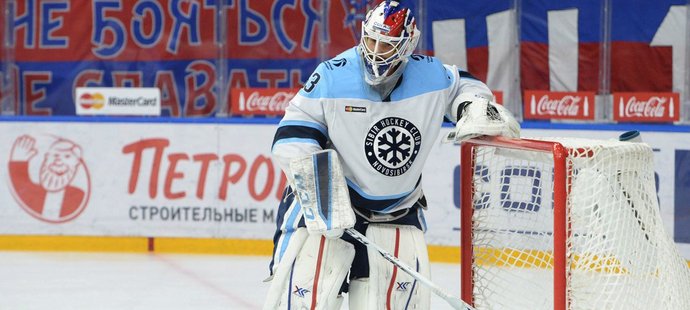 Salák vychytal hokejistům Novosibirsku třetí výhru v play off