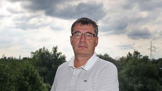 Jaké bude vyvíjet počasí? Až 45 stupňů, což se dlouhodobě nedá vydržet, varuje klimatolog Radim Tolasz Jaké bude vyvíjet počasí? Až 45 stupňů, což se dlouhodobě nedá vydržet, varuje klimatolog Radim Tolasz