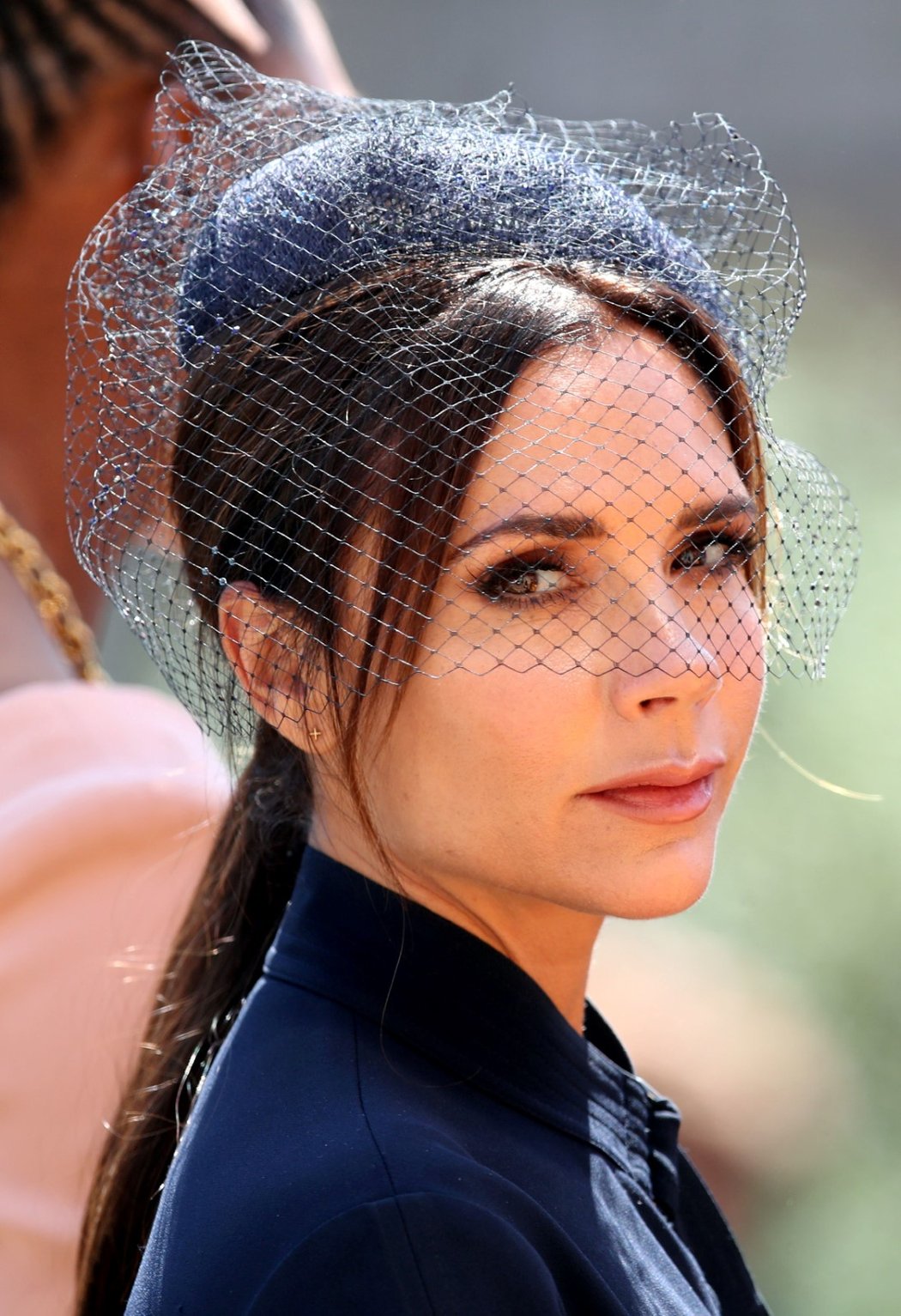 Společně se svou ženou byl jednou z velkých jmen na seznamu hostů během královské svatby Harryho a Meghan.