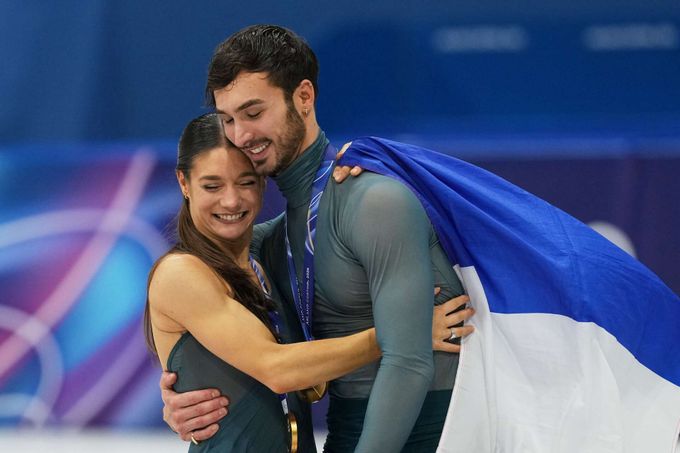 Cizeron má druhé zlato! V knize expartnerky je označen za despotu, který jí vyhrožoval Cizeron má druhé zlato! V knize expartnerky je označen za despotu, který jí vyhrožoval