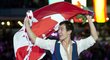 Domácí miláček Patrick Chan si užívá sladkého vítězství