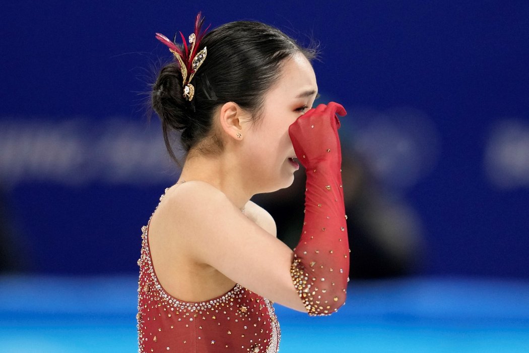 Zhu Yi se v týmové soutěži nevedlo. Video s jejími pády si v Číně nepustíte