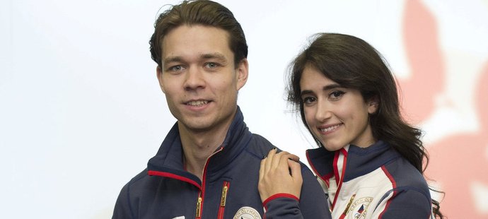 Cortney Mansourová s Michalem Češkou před olympiádou v Pchjongčchangu
