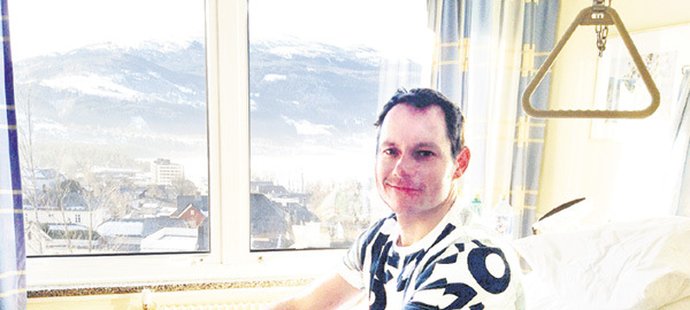 Tomáš Kraus v současnosti leží v norské nemocnici s prasklinami v pánvi